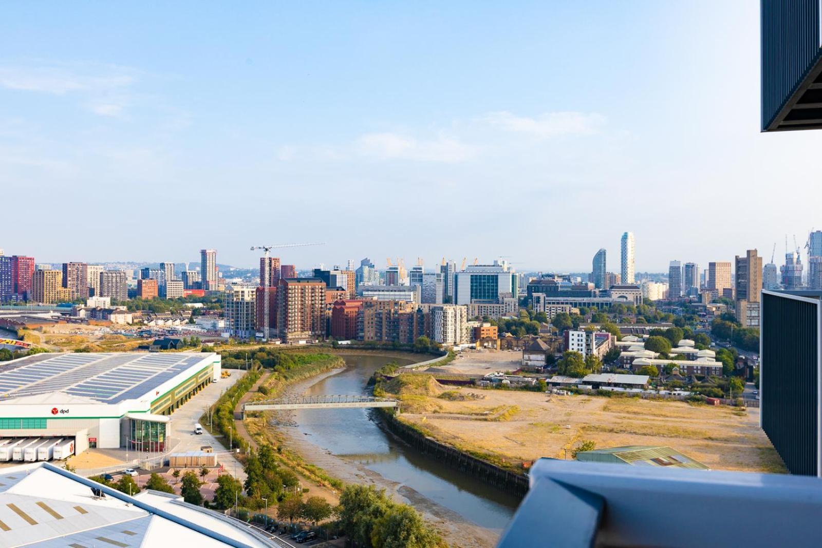 Luxury Apt Near Canary Wharf With Stunning Views لندن المظهر الخارجي الصورة